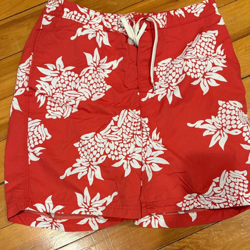 Brooks Brothers Red and White Floral Women's Cargo Shorts